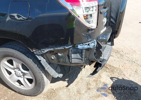 2011 Toyota Rav4 z USA, uszkodzony, nr VIN 2T3ZF4DV8BW064627